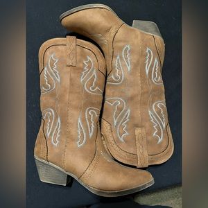 Woman’s Cowboy Boots